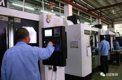 信宜:動(dòng)起來(lái)了!生產(chǎn)機(jī)器動(dòng)起來(lái)了!